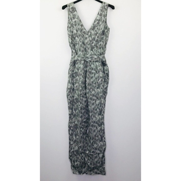 Cloth & Stone Women's XS Jumpsuit Gray Ikat Spotted Belted Surplice NWOT BG27 - Picture 6 of 6